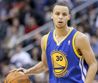 NBA Steph Curry sport basketball 7K agency